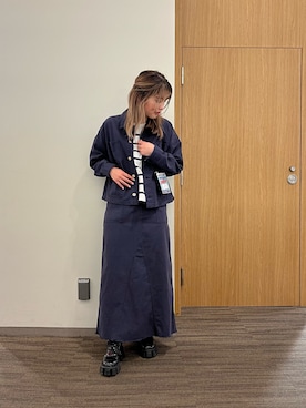 「アイテム（スカート、ブルー系）」を使った、MIYUさん（レディース・160cm）の冬コーディネート