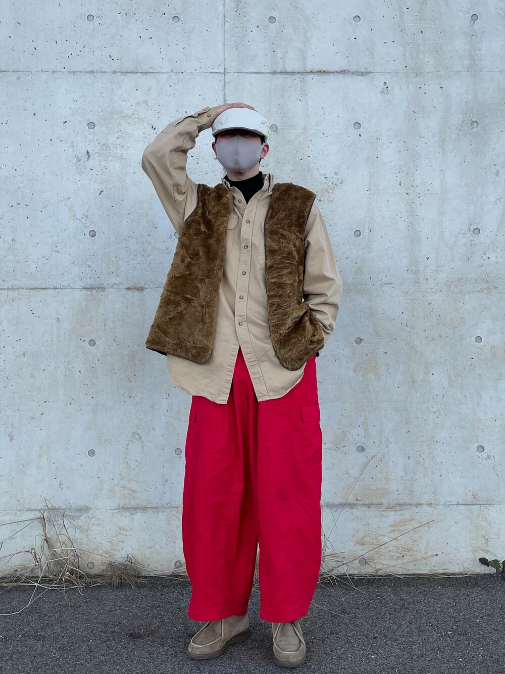 「おしゃれさんと繋がりたい、古着、古着MIX、古着コーデ、古着好きな人と繋がりたい、着回しコーデ、秋コーデ、冬コーデ、ワイドパンツ」｜「古着のアイテム（その他シューズ、ベージュ系）」を使った、ふくさん（メンズ・174cm）の秋コーディネートの1枚目の写真