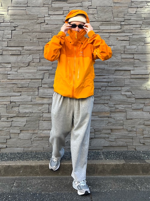 【大幅値引きしました】burtonオレンジジャケット&パンツコーデ 大幅値引きしました】burtonオレンジジャケット&パンツコーデ 大幅