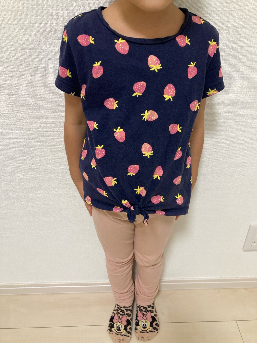 「キッズファッション、年中」｜「H&Mのアイテム（パンツ、ピンク系）」を使った、sari0506さん（キッズ・110cm）の秋コーディネートの1枚目の写真