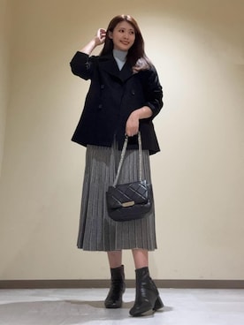「INDIVI（インディヴィ）の【軽やか／ゆったり】ウール混ショートトレンチコート（トレンチコート、ブラック系）」を使った、ayaさん（レディース・170cm）の冬コーディネート