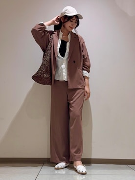 「INDIVI（インディヴィ）の【日本製】ビスチェインナータンクトップ（タンクトップ、ブラック系）」を使った、ayaさん（レディース・170cm）の春コーディネート