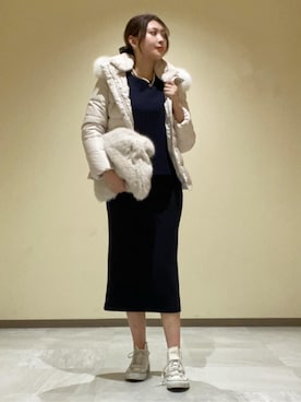 「INDIVI（インディヴィ）の【名品／撥水／抗菌防臭】ショート丈リサイクルダウンコート（ダウンジャケット/コート、ホワイト系）」を使った、ayaさん（レディース・170cm）の冬コーディネート
