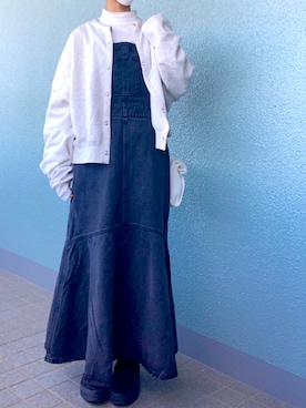 「アイテム（ジャンパースカート）」を使った、mochaaaaaiyuさん（レディース・163cm）の秋コーディネート
