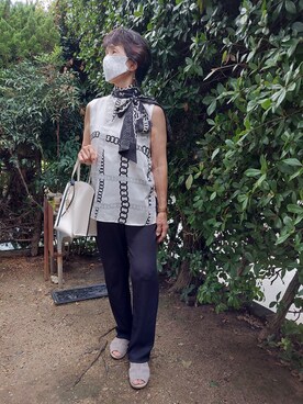 「アイテム（シャツ/ブラウス、シルバー系）」を使った、たかちゃんさん（レディース・157cm）の秋コーディネート