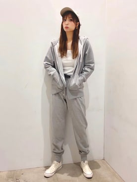 「ごきげんウィーク」｜「アイテム（パーカー）」を使った、𝘙𝘢𝘮𝘶さん（レディース・158cm）の春コーディネート