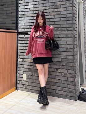 「おでかけ」｜「アイテム（スウェット）」を使った、misakiさん（レディース・166cm）の秋コーディネート