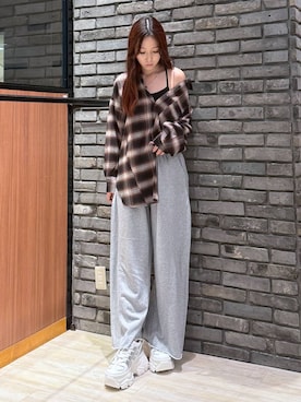 「アイテム（スウェットパンツ）」を使った、misakiさん（レディース・166cm）の夏コーディネート