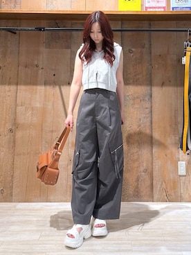 「PAGEBOY（ページボーイ）のTRカーゴスラックス（カーゴパンツ）」を使った、misakiさん（レディース・166cm・20代）の夏コーディネート