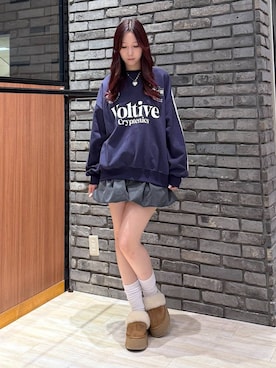 「PBLIM（ページボーイリム）の《UNISEX》ラインスリーブロゴスウェット（スウェット）」を使った、misakiさん（レディース・166cm）の秋コーディネート