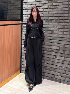 「PAGEBOY（ページボーイ）のバイアスタックパンツ2（その他パンツ、ブラック系）」を使った、misakiさん（レディース・166cm）の秋コーディネート