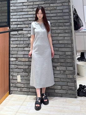 「PAGEBOY（ページボーイ）の≪S/M/Lの3サイズ展開≫ モードバックルスポサン（サンダル、ブラック系）」を使った、misakiさん（レディース・166cm）の春コーディネート