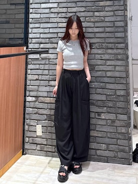 「PAGEBOY（ページボーイ）のドロポケワイドコクーンパンツ（その他パンツ、ブラック系）」を使った、misakiさん（レディース・166cm）の春コーディネート