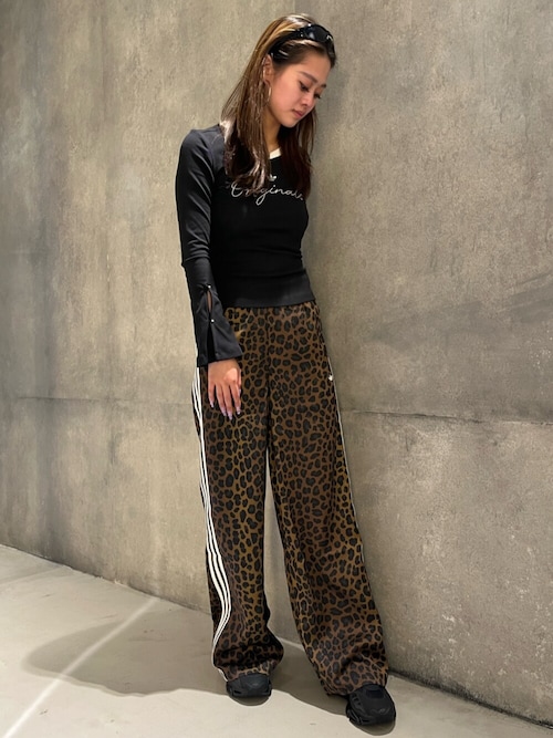 adidas（アディダス） パンツ adidas Originalsワイドレッグ・サテン
