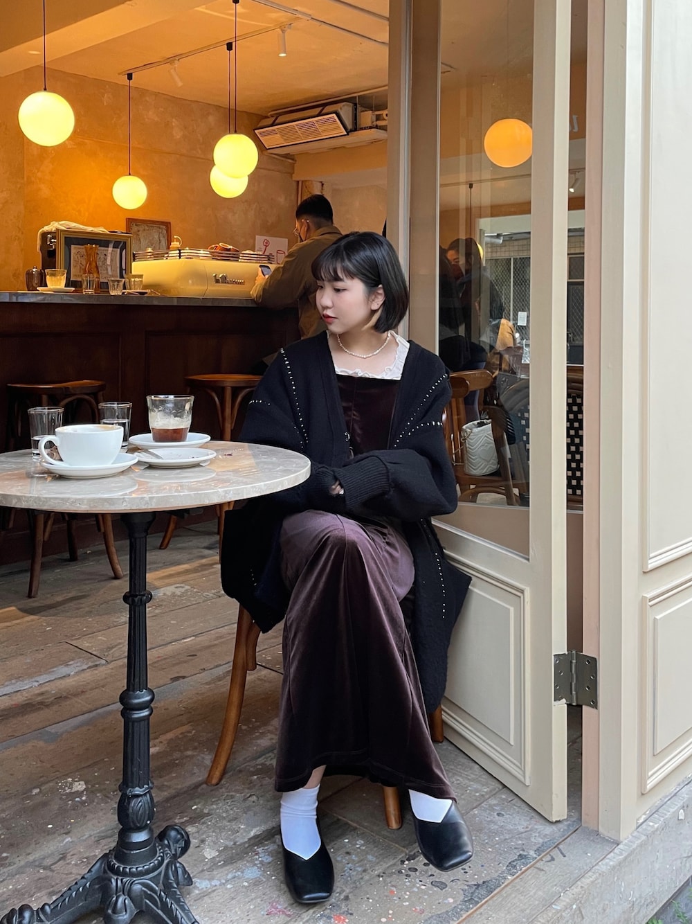 「Kastaneのアイテム（ノーカラージャケット、ブラック系）」を使った、cyixnさん（レディース・160cm）の冬コーディネートの1枚目の写真