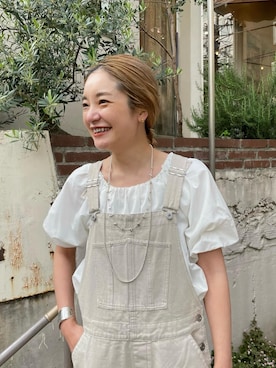 「白ブラウス」｜「アイテム（オールインワン・サロペット）」を使った、kawashima_164cmさん（レディース・164cm）の春コーディネート