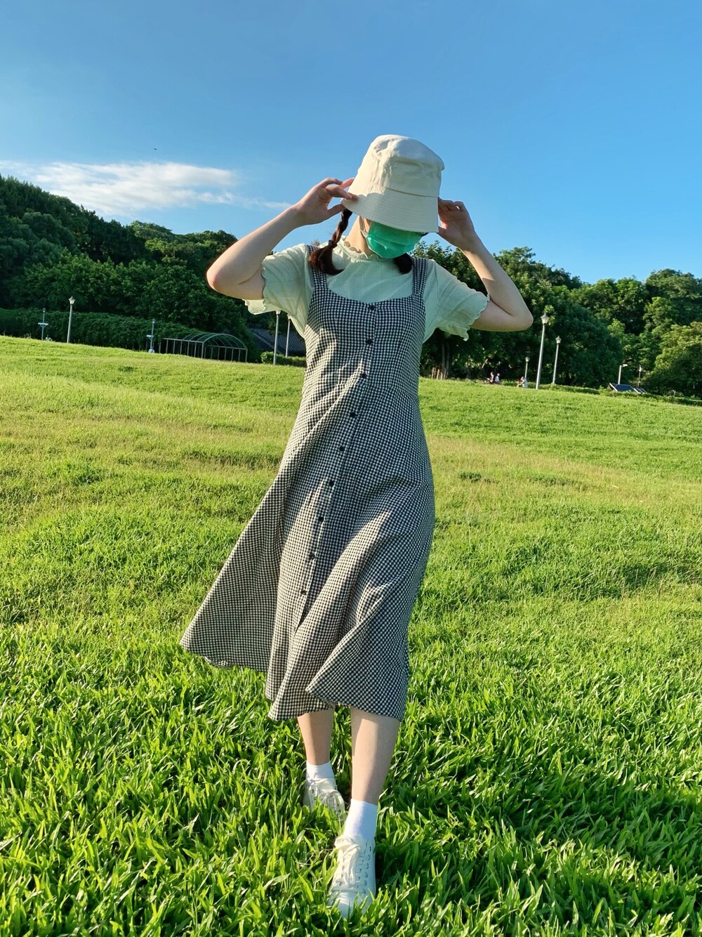 「ootd、mystyle、summer、dress、夏コーデ、MUJI、暑い」｜「MUJIのアイテム（その他シューズ、ホワイト系）」を使った、一圈🎀さん（レディース・160cm）の夏コーディネートの1枚目の写真