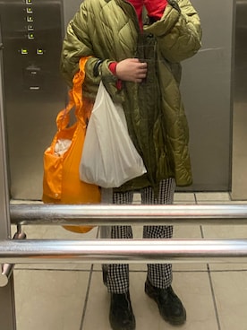 「エコバッグ」｜「アイテム（ミリタリージャケット）」を使った、tさん（レディース・160cm）の冬コーディネート