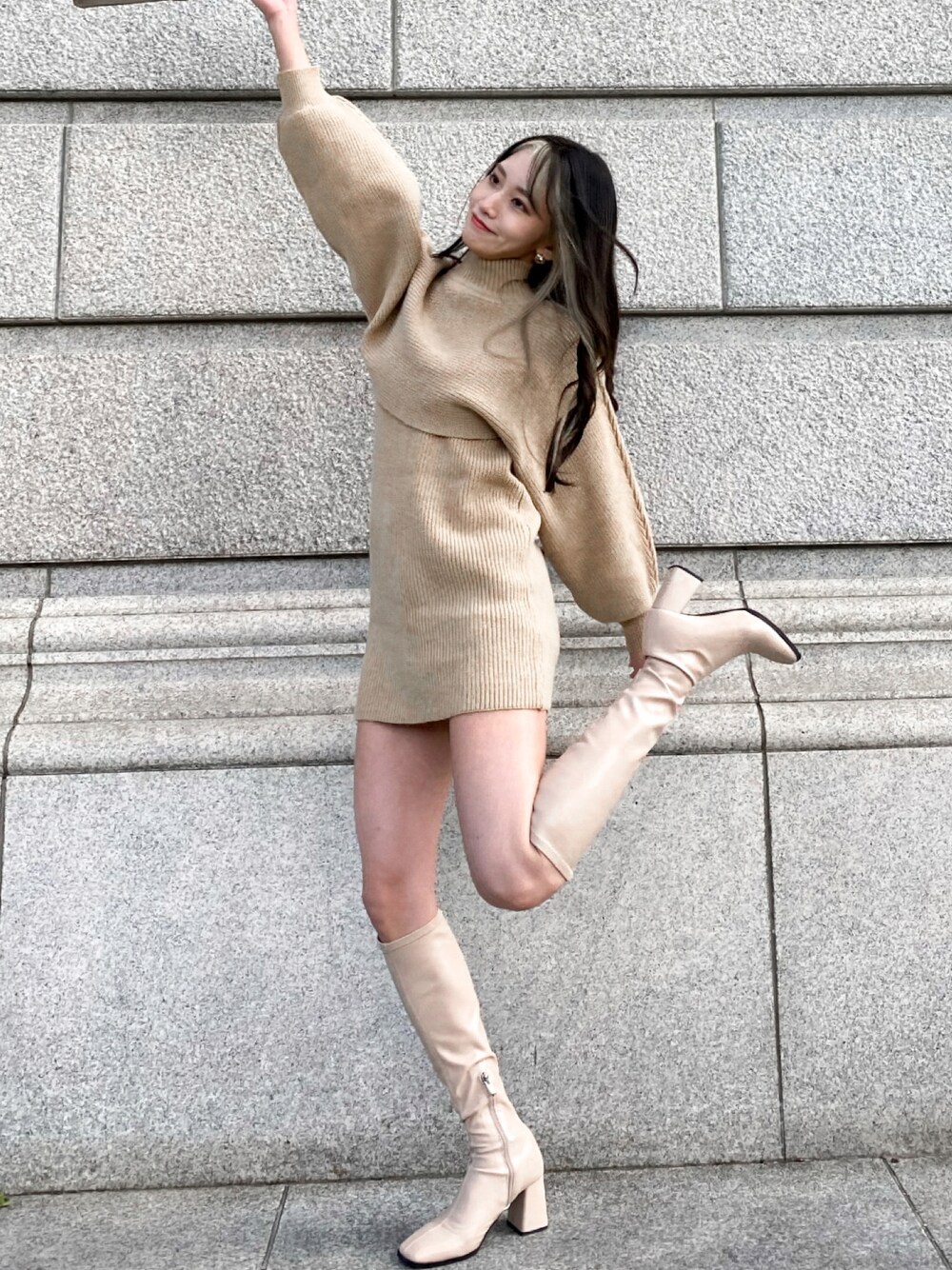 「ワンピース、wearhalloween2021、ワンピーススタイル、ロングブーツ、ニットワンピース、韓国ファッション、韓国コーデ、オルチャンファッション、オルチャンコーデ、ベージュコーデ、ベージュ、冬コーデ、秋コーデ、ZARA、ザラコーデ」｜「詳細はinstagramです。のアイテム（ワンピース、ブラウン系）」を使った、harutarostyleさん（レディース・160cm）の秋コーディネートの1枚目の写真