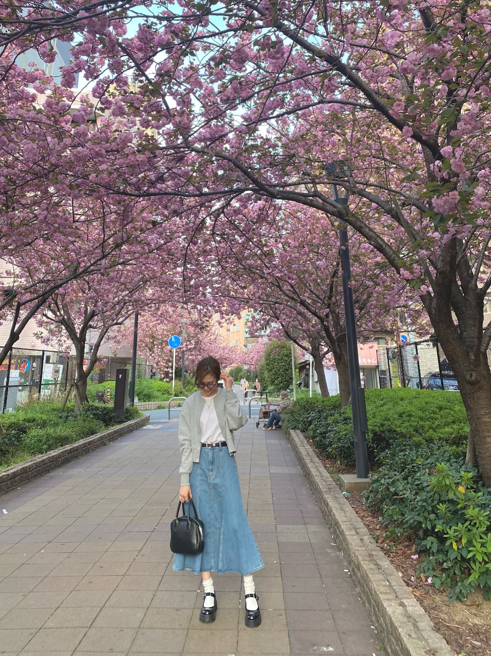 「デニムっていいよね、オトナ女子、休日スタイル、低身長コーデ、着回しコーデ」｜「GUのアイテム（デニムスカート、ブルー系）」を使った、chamuuさん（レディース・153cm）の夏コーディネートの1枚目の写真