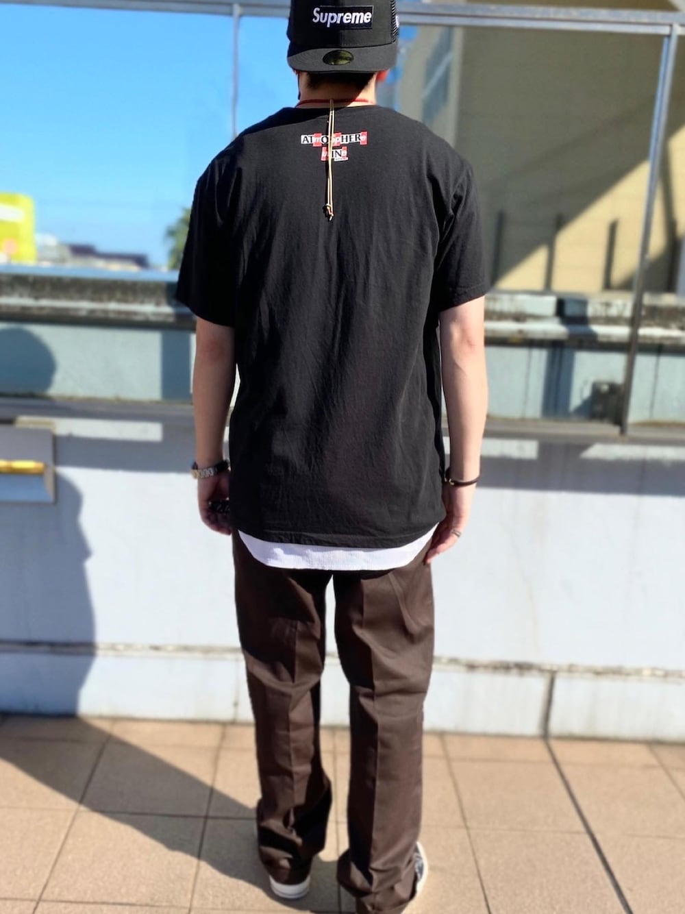 「supreme、シュプリーム、antihero、Dickies、ディッキーズ(Dickies)、Dickies874、converse、ストリート、スケータースタイル」｜「Supreme のアイテム（キャップ、ブラック系）」を使った、sasakicksさん（メンズ・172cm）の秋コーディネートの1枚目の写真