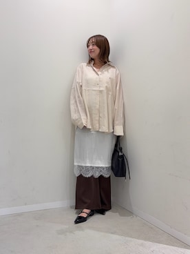 「SENSE OF PLACE by URBAN RESEARCH（センスオブプレイスバイアーバンリサーチ）のメタルボタンピーチタッチルーズシャツ（シャツ/ブラウス、ベージュ系）」を使った、maikoさん（レディース・154cm）の秋コーディネート