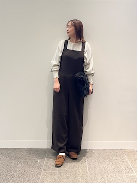 「URBAN RESEARCH DOORS（アーバンリサーチドアーズ）のリラックスイージーサロペット（サロペット/オーバーオール）」を使った、maikoさん（レディース・154cm）の秋コーディネート