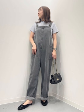 「アイテム（オールインワン・サロペット、グレー系）」を使った、maikoさん（レディース・154cm）の秋コーディネート