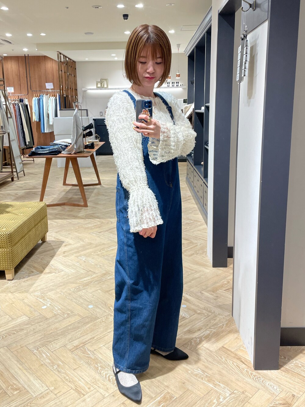 「チュール、シアートップス、オーバーオール、春コーデ、テチチ(Te chichi)、ルノンキュール、lugnoncure」｜「Te chichiのフリンジチュールレイヤードトップス（ニット/セーター、ホワイト系）」を使った、AKIRAさん（レディース・158cm）の冬コーディネートの1枚目の写真