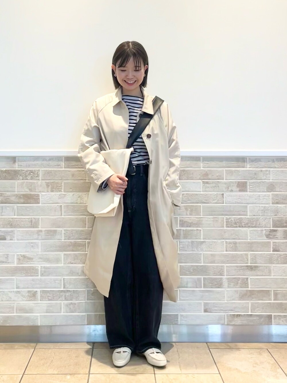 AKIRAさんの「撥水加工ステンカラーコート（Lugnoncure）」を使ったコーディネートの1枚目の写真