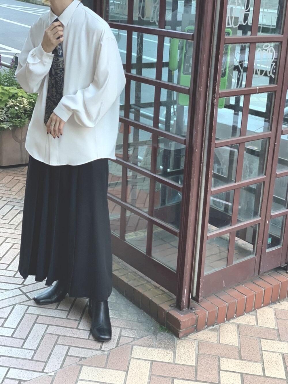 「スカンツコーデ、袴パンツ、スカンツ、白シャツ、harapeco商店、harapeco、Lui's、秋のコーデ、モード、モードファッション」｜「Lui'sの袖ボリュームシャツ（シャツ/ブラウス、ホワイト系）」を使った、るうむさん（メンズ・169cm）の秋コーディネートの1枚目の写真