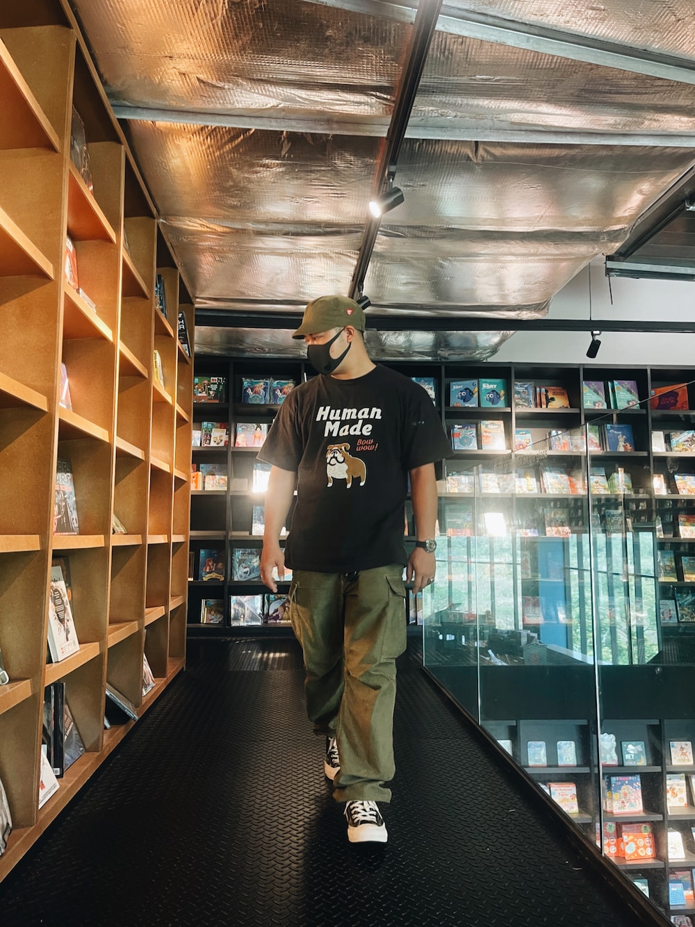 「ootd、NIGO®、HUMAN MADE、Americana、vintage、visvim、CONVERSE ADDICT、pittamask」｜「VISVIMのEiger Sanction Cargo Pants（カーゴパンツ、グリーン系）」を使った、thinkchinkさん（メンズ・169cm）の冬コーディネートの1枚目の写真