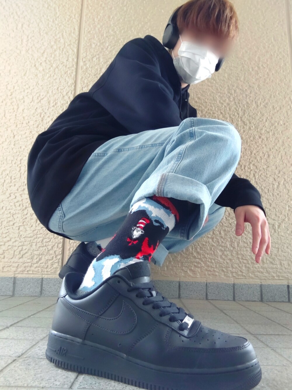 「カジュアルコーデ、ootd、いいね、save、フォローお願いします🤑、スニーカー、AIR FORCE 1、黒、靴下チラ見せ、オーバーサイズ、ストリートコーデ、stance socks、おしゃれさんと繋がりたい、キモ撮り、今日のコーデ」｜「STANCEのアイテム（ソックス/靴下、ブラック系）」を使った、Reiさん（メンズ・175cm）の春コーディネートの1枚目の写真