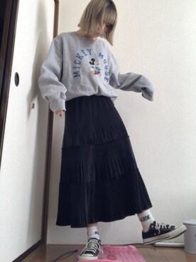 「ベロアスカート」｜「アイテム（スニーカー）」を使った、rie831さん（レディース・159cm）の春コーディネート