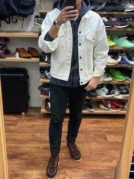 「アイテム（デジタル腕時計）」を使った、lasscalさん（メンズ・174cm）の秋コーディネート