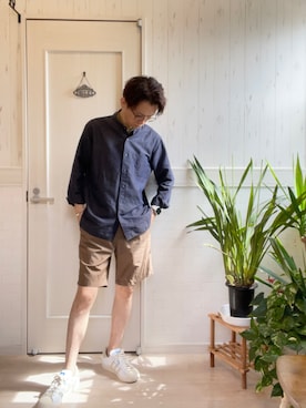 「リネンシャツ」｜「アイテム（財布/小物）」を使った、T2yさん（メンズ・170cm）の夏コーディネート