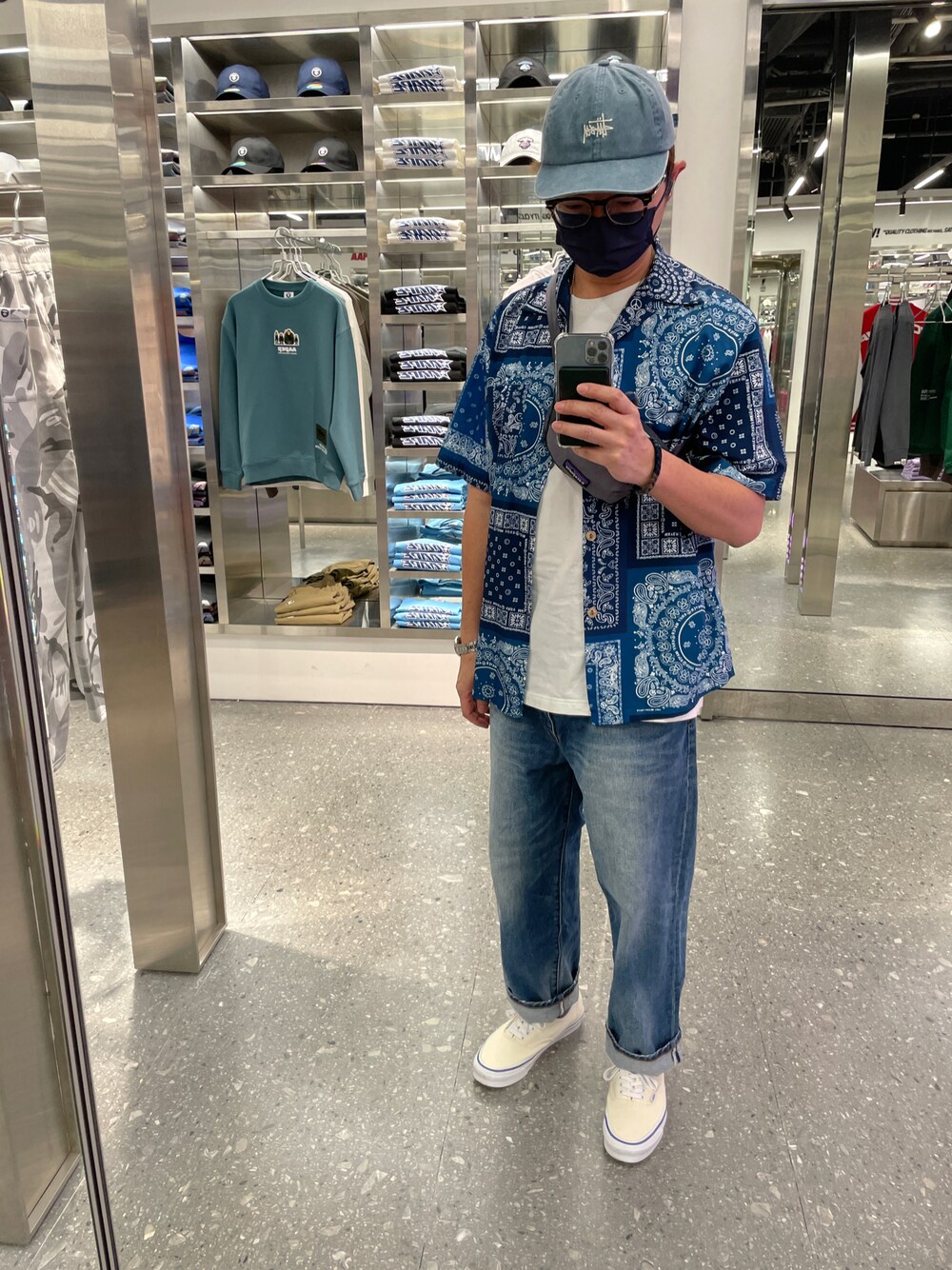 「ootd、秋、秋コーデ、秋のコーデ、MUJI Labo、生日快樂」｜「MUJI Laboのアイテム（デニムパンツ、ブルー系）」を使った、Muk Chimさん（メンズ・175cm）の秋コーディネートの1枚目の写真