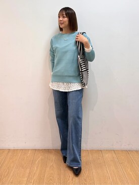 「INDIVI（インディヴィ）の【洗える／キレイ色】体型カバー無縫製ニット（ニット/セーター、ブルー系）」を使った、mikkoさん（レディース・159cm）の春コーディネート