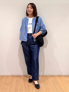 「INDIVI（インディヴィ）の【洗える／大人シアー】エアリー バルーンブルゾン（ブルゾン、ブルー系）」を使った、mikkoさん（レディース・159cm）の春コーディネート