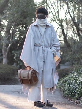 HED MAYNER(ヘドメイナー)のトレンチコートを使った人気ファッション