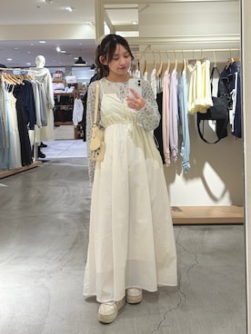 「w closet（ダブルクローゼット）のウエストドロストナイロンキャミワンピース（ワンピース、ホワイト系）」を使った、kanonさん（レディース・152cm）の春コーディネート