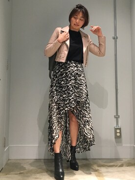 「アイテム（ライダースジャケット、ピンク系）」を使った、Miaさん（レディース・162cm）の冬コーディネート