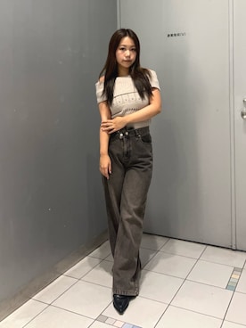 「MURUA（ムルーア）のアイテム（パンツ）」を使った、山本莉子さん（レディース・156cm）の秋コーディネート
