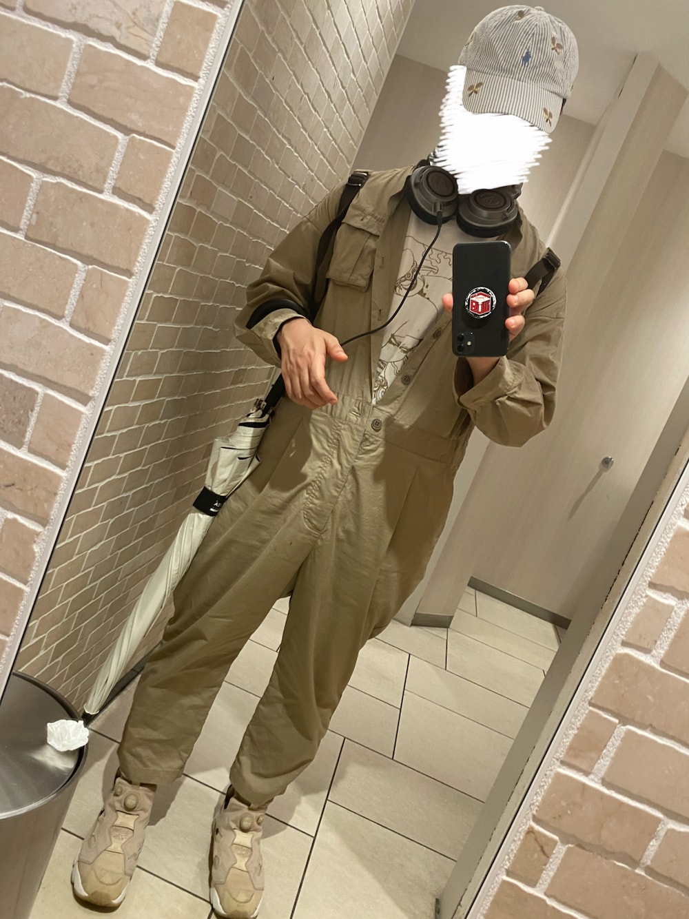 「シンプルスタイル、オールインワン、Tシャツコーデ、アラフォーコーデ、ベースボールキャップ」｜「FRAPBOISのクリーン ジャンプスーツ（つなぎ/オールインワン、ベージュ系）」を使った、unwearableghostさん（メンズ・169cm）の夏コーディネートの1枚目の写真