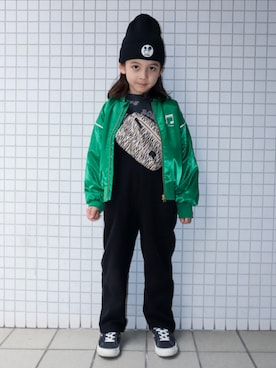 「CONVERSE（コンバース）のCONVERSE:17～22cm /KIDS ONE STAR EASYON スニーカー（スニーカー、ブラック系）」を使った、REOさん（キッズ・125cm）の春コーディネート