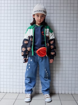 「BOBO CHOSES（ボボショーズ）のBobo Choses denim pants（デニムパンツ、ブルー系）」を使った、REOさん（キッズ・125cm）の春コーディネート