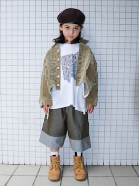 「Timberland（ティンバーランド）の【定番】6インチ プレミアム ウォータープルーフ ブーツ ユース（ブーツ、ベージュ系）」を使った、REOさん（キッズ・125cm）の春コーディネート