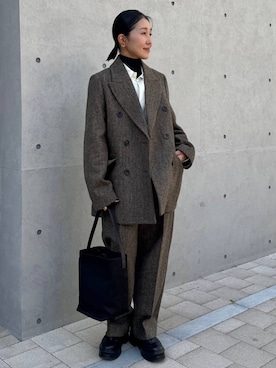 「アイテム（テーラードジャケット）」を使った、hirocoさん（レディース・162cm・40代）の秋コーディネート