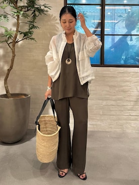 「Chaos（カオス）のChaos(カオス)/シルシャーパンツ　【セットアップ可】（その他パンツ、ブラウン系）」を使った、hirocoさん（レディース・162cm）の春コーディネート