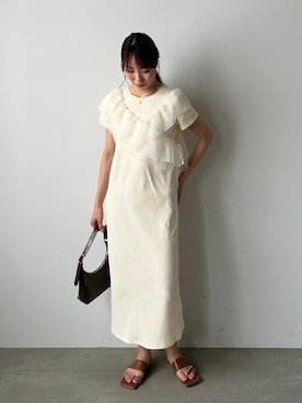 「Bab（バブ）の【再登場・選べるサイズ展開】アシメフリルドッキングワンピース（ワンピース、ホワイト系）」を使った、kae050さん（レディース・168cm）の夏コーディネート